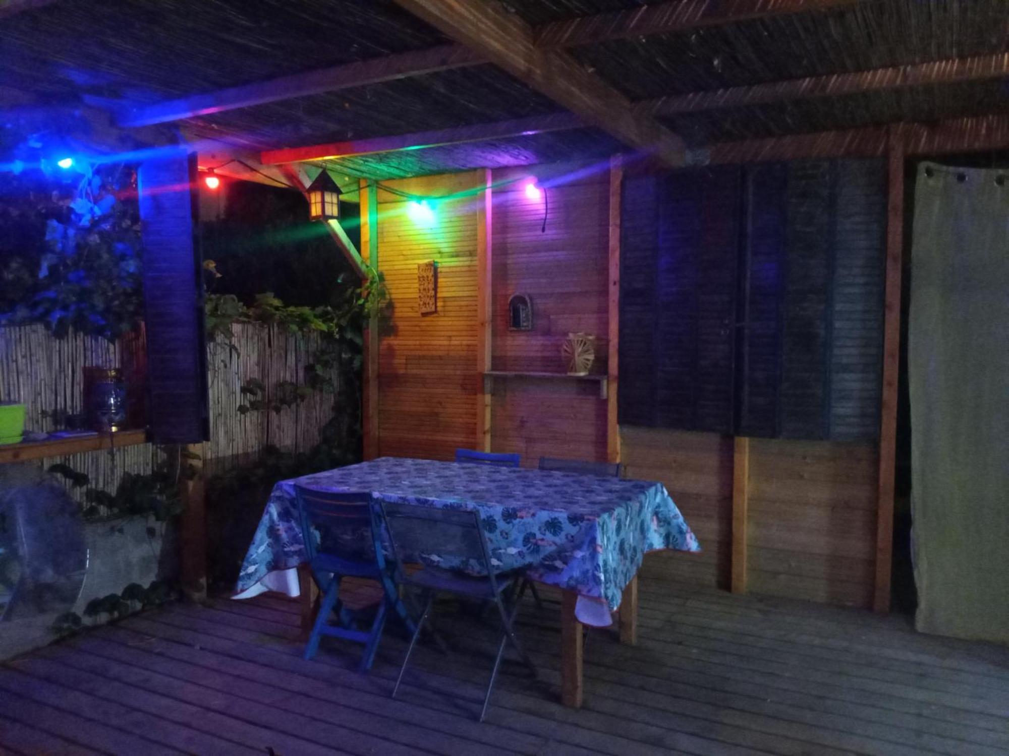 Apartamento Studio D'Aqui Et D'Ailleurs Perpiñán Exterior foto